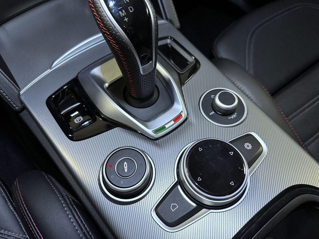 Alfa Romeo Stelvio 2.0T 280k AT8 ZF Q4 4x4 Competizione, reg. 06/2023