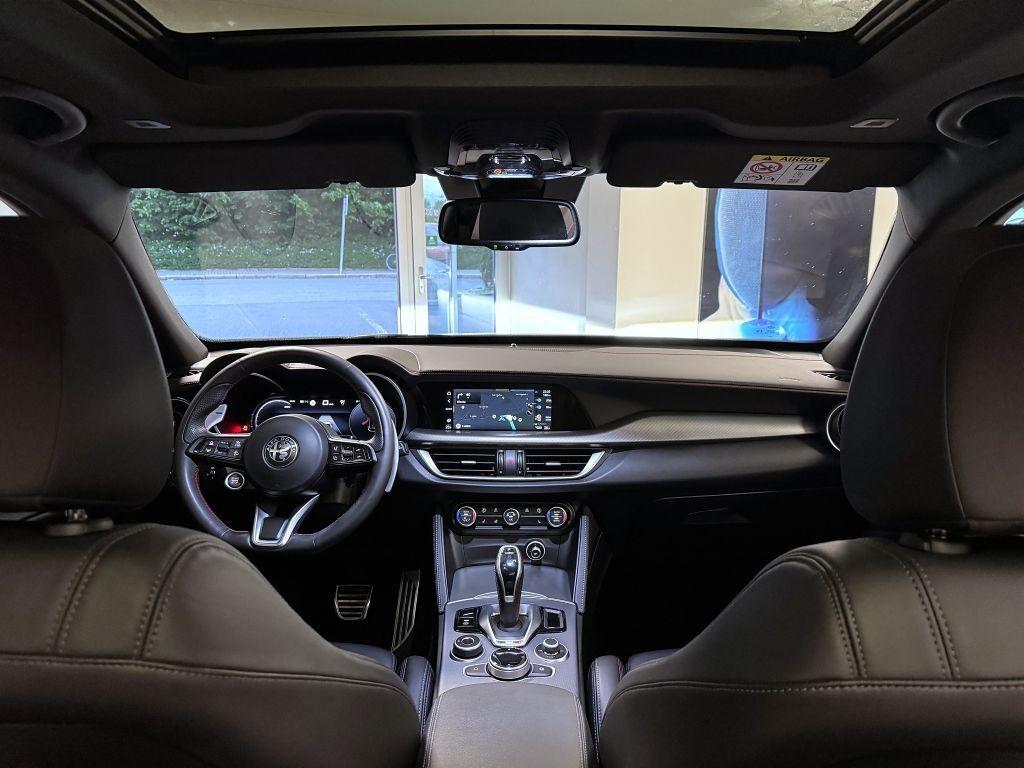 Alfa Romeo Stelvio 2.0T 280k AT8 ZF Q4 4x4 Competizione, reg. 06/2023