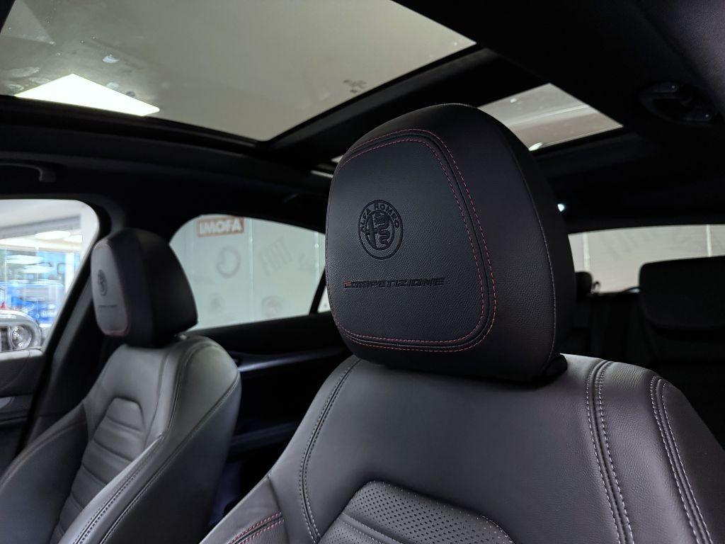 Alfa Romeo Stelvio 2.0T 280k AT8 ZF Q4 4x4 Competizione, reg. 06/2023