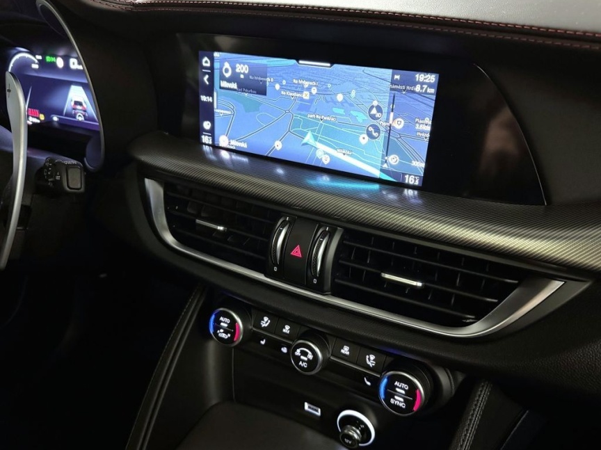 Alfa Romeo Stelvio 2.0T 280k AT8 ZF Q4 4x4 Competizione