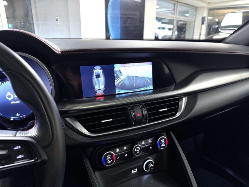 Alfa Romeo Stelvio 2.0T 280k AT8 ZF Q4 4x4 Competizione