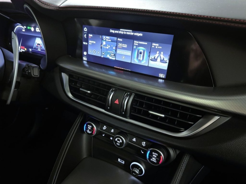 Alfa Romeo Stelvio 2.0T 280k AT8 ZF Q4 4x4 Competizione