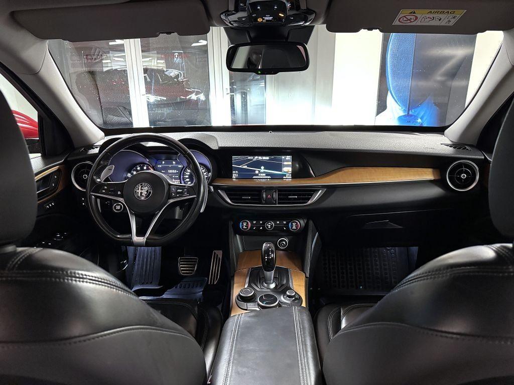 Alfa Romeo Stelvio 2.0T 280k AT8 ZF Q4 4x4 First Edition, reg. 09/2017