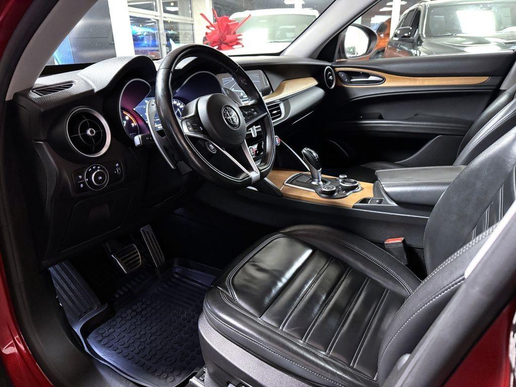 Alfa Romeo Stelvio 2.0T 280k AT8 ZF Q4 4x4 First Edition, reg. 09/2017
