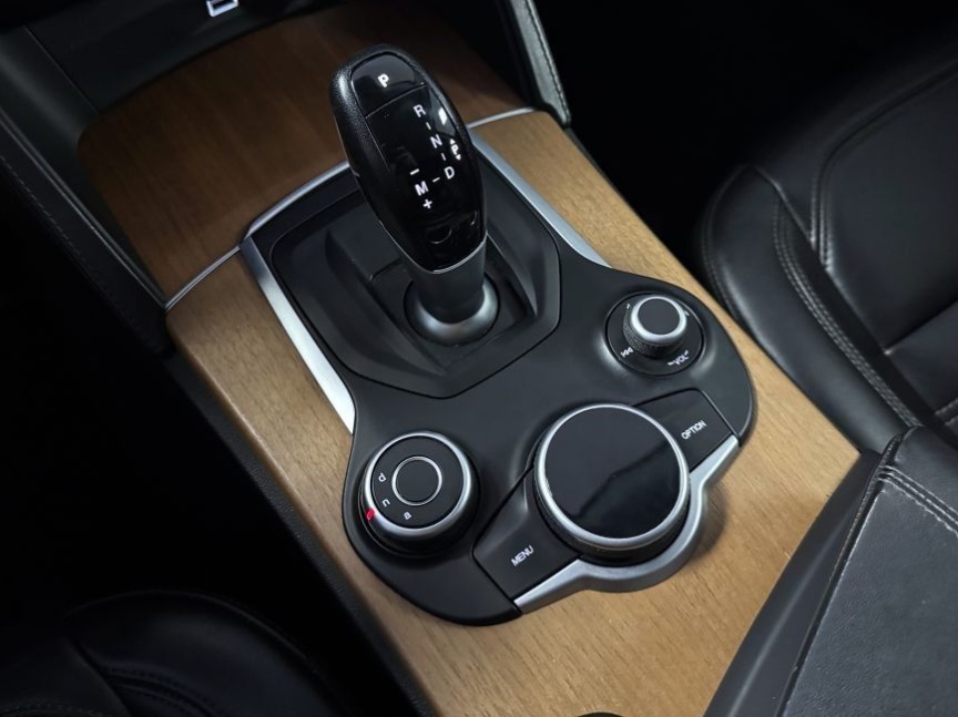 Alfa Romeo Stelvio 2.0T 280k AT8 ZF Q4 4x4 First Edition