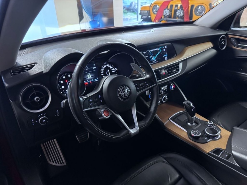 Alfa Romeo Stelvio 2.0T 280k AT8 ZF Q4 4x4 First Edition