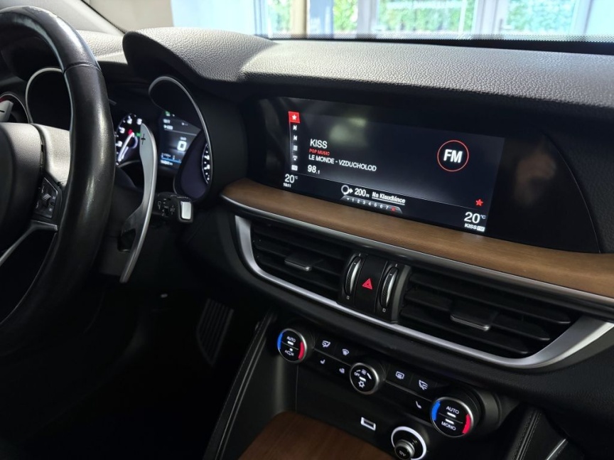 Alfa Romeo Stelvio 2.0T 280k AT8 ZF Q4 4x4 First Edition