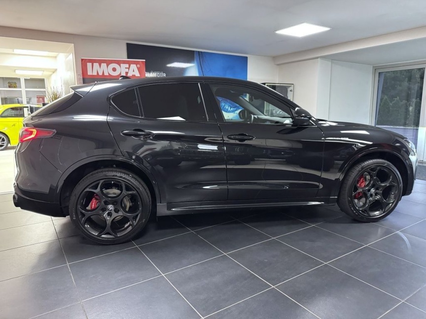 Alfa Romeo Stelvio 2.0T 280k AT8 ZF Q4 4x4 Veloce *349 m*