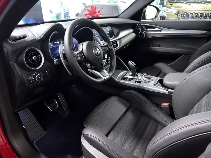 Alfa Romeo Stelvio 2.0T 280k AT8 ZF Q4 4x4 Veloce *401 m*