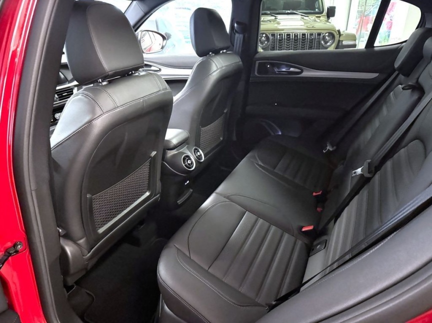 Alfa Romeo Stelvio 2.0T 280k AT8 ZF Q4 4x4 Veloce *401 m*