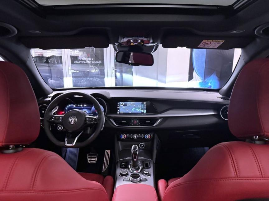 Alfa Romeo Stelvio 2.0T 280k AT8 ZF Q4 4x4 Veloce *693* k