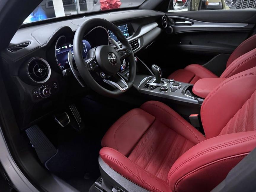 Alfa Romeo Stelvio 2.0T 280k AT8 ZF Q4 4x4 Veloce *693* k