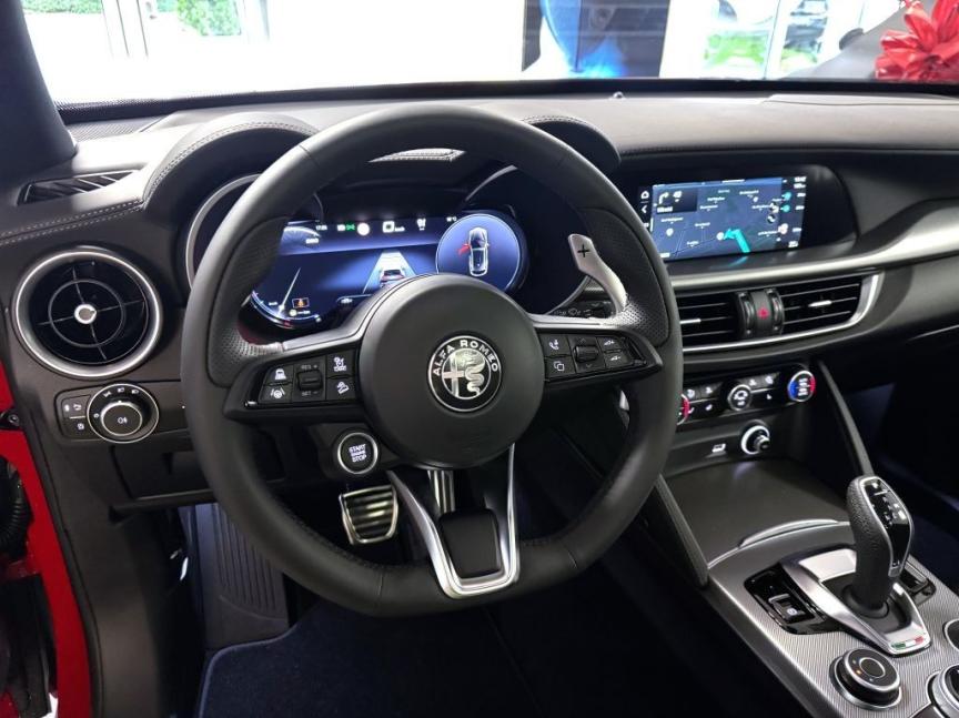 Alfa Romeo Stelvio 2.0T 280k AT8 ZF Q4 4x4 Veloce *713* k