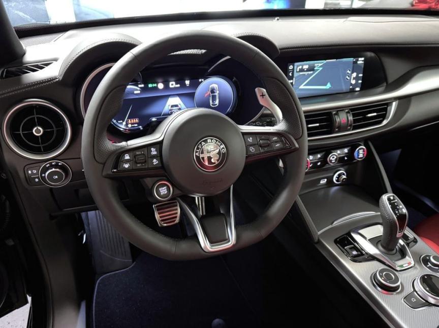Alfa Romeo Stelvio 2.0T 280k AT8 ZF Q4 4x4 Veloce *762* k