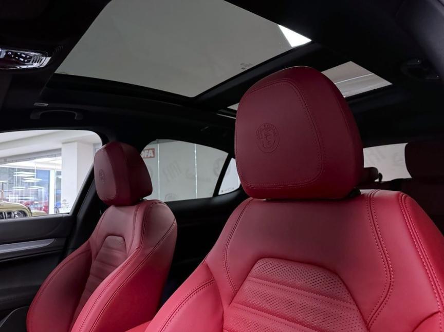 Alfa Romeo Stelvio 2.0T 280k AT8 ZF Q4 4x4 Veloce *762* k