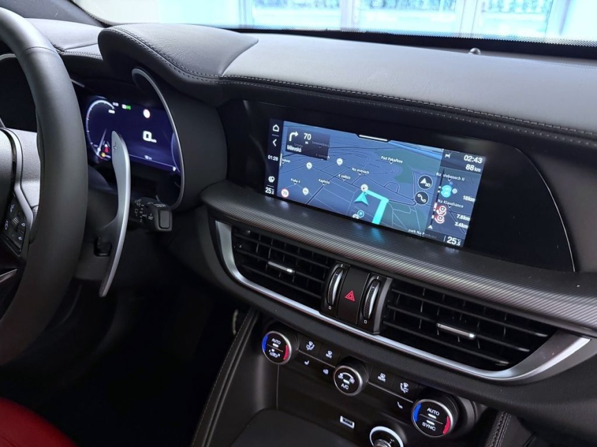 Alfa Romeo Stelvio 2.0T 280k AT8 ZF Q4 4x4 Veloce *811*