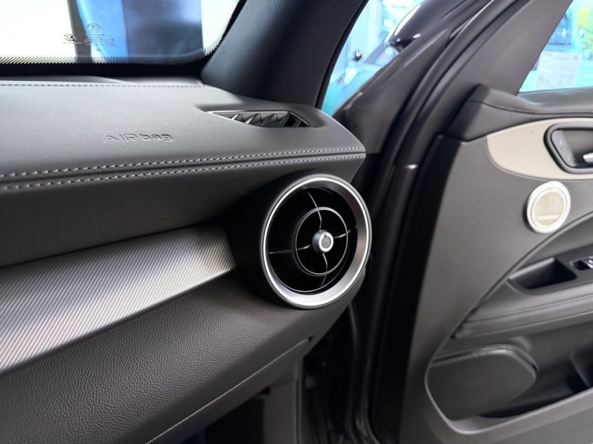 Alfa Romeo Stelvio 2.0T 280k AT8 ZF Q4 4x4 Veloce *811*