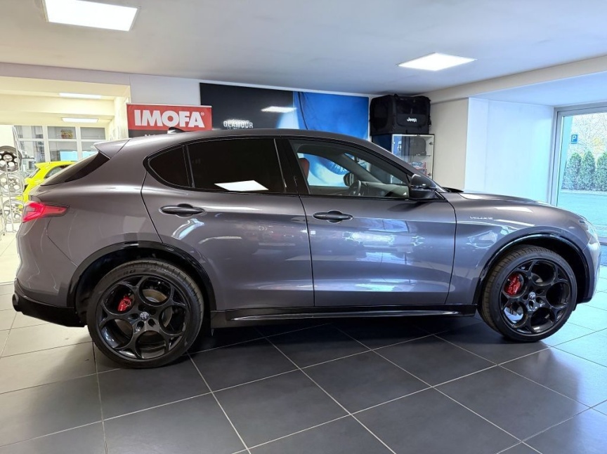 Alfa Romeo Stelvio 2.0T 280k AT8 ZF Q4 4x4 Veloce *811*