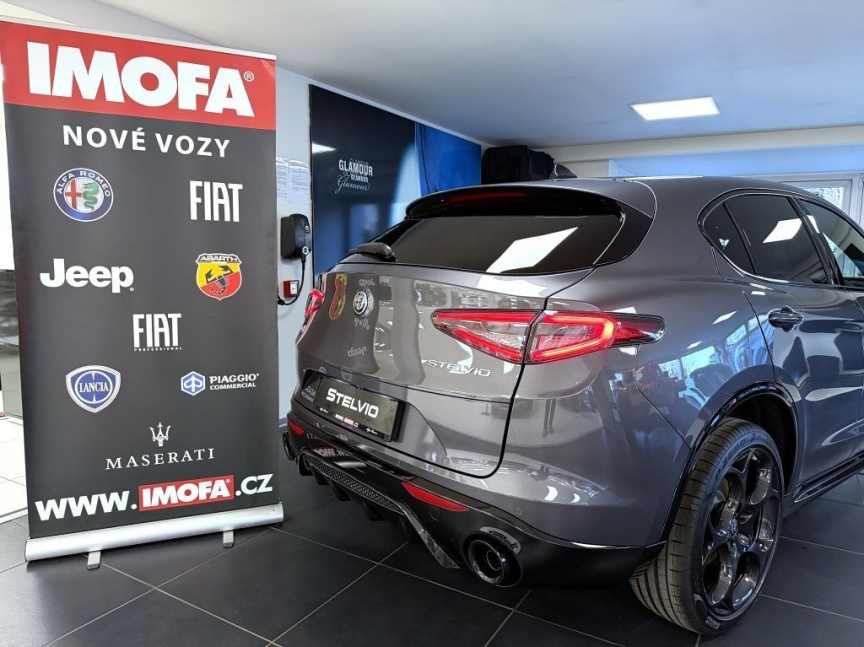 Alfa Romeo Stelvio 2.0T 280k AT8 ZF Q4 4x4 Veloce *811*