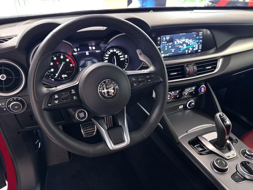 Alfa Romeo Stelvio 2.0T 280k AT8 ZF Q4 4x4 Veloce, reg. 02/2023