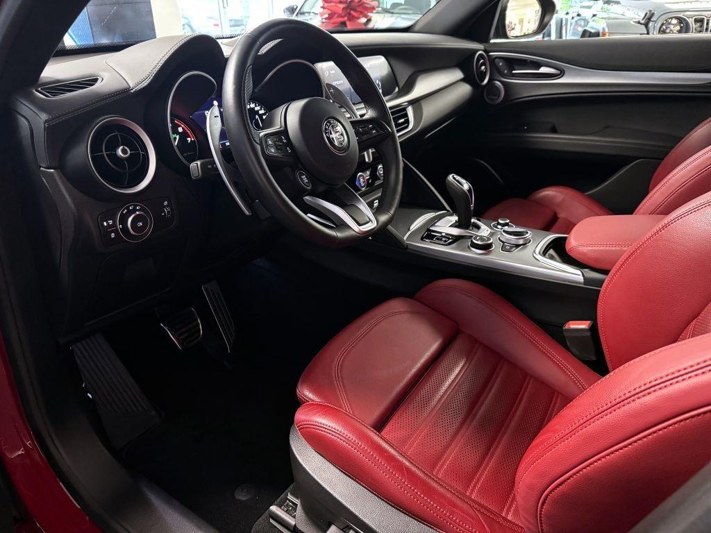 Alfa Romeo Stelvio 2.0T 280k AT8 ZF Q4 4x4 Veloce, reg. 02/2023