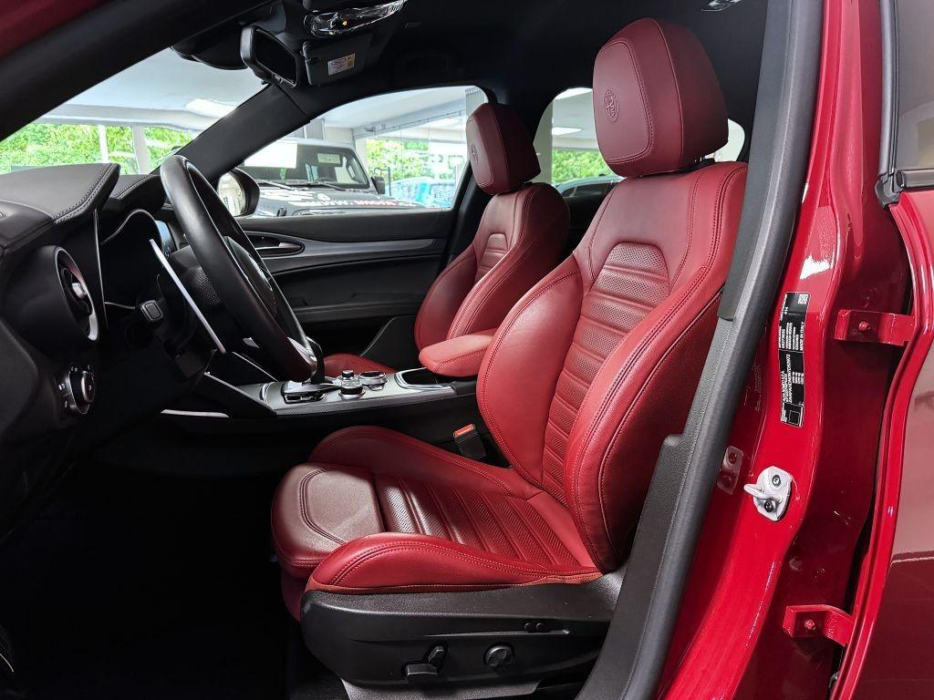 Alfa Romeo Stelvio 2.0T 280k AT8 ZF Q4 4x4 Veloce, reg. 02/2023