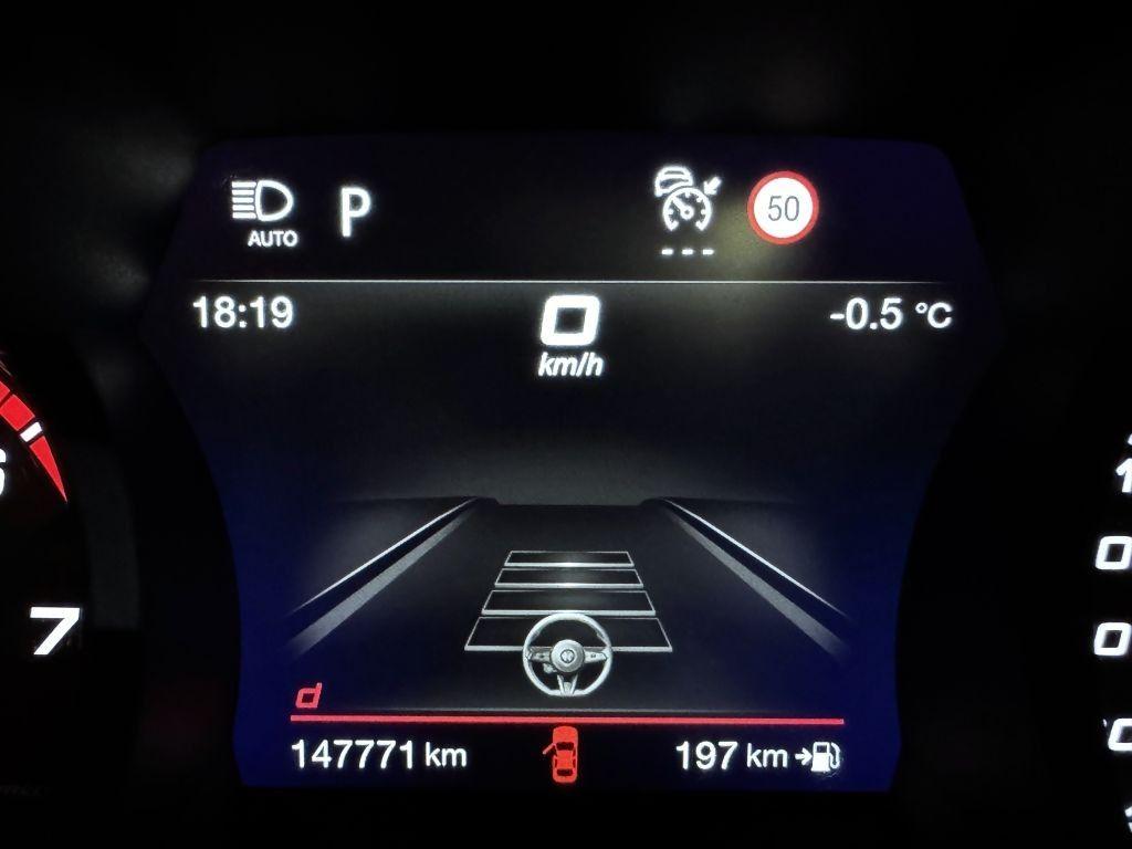 Alfa Romeo Stelvio 2.0T 280k AT8 ZF Q4 4x4 Veloce, reg. 05/2020