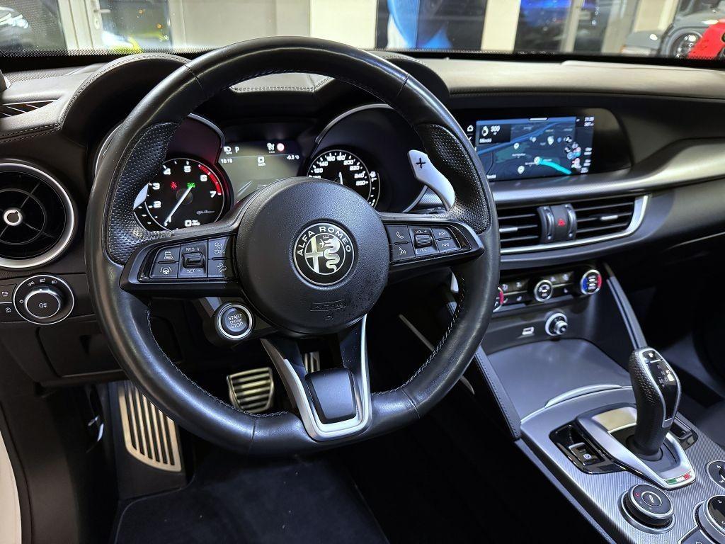 Alfa Romeo Stelvio 2.0T 280k AT8 ZF Q4 4x4 Veloce, reg. 05/2020