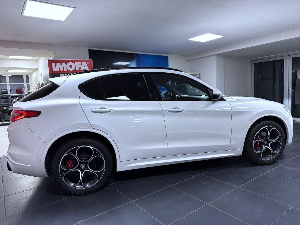 Alfa Romeo Stelvio 2.0T 280k AT8 ZF Q4 4x4 Veloce, reg. 05/2020