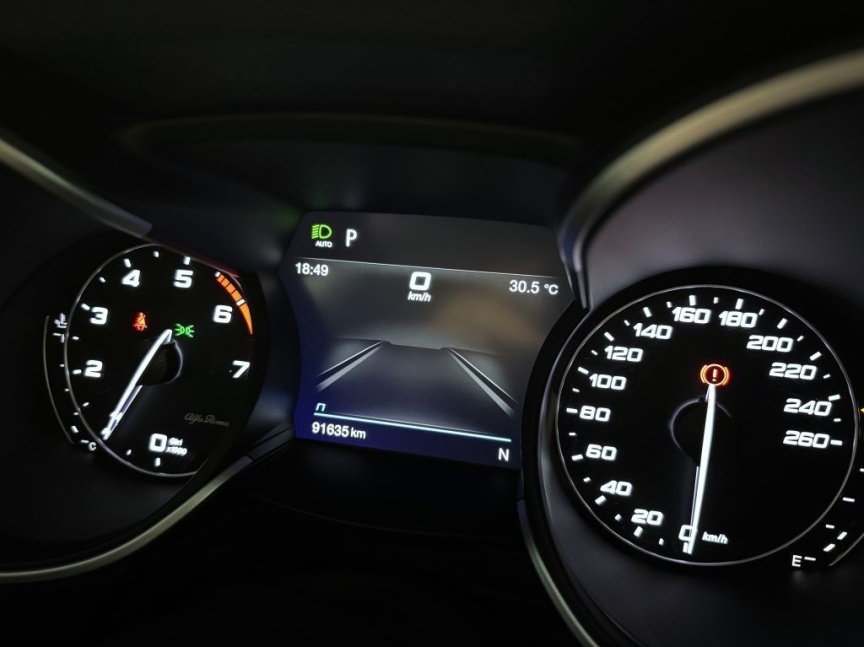 Alfa Romeo Stelvio 2.0T 280k AT8 ZF Q4 4x4 Veloce