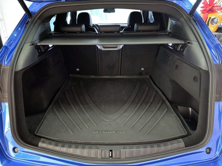 Alfa Romeo Stelvio 2.0T 280k AT8 ZF Q4 4x4 Veloce