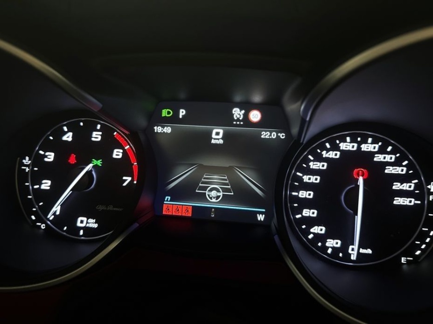 Alfa Romeo Stelvio 2.0T 280k AT8 ZF Q4 4x4 Veloce