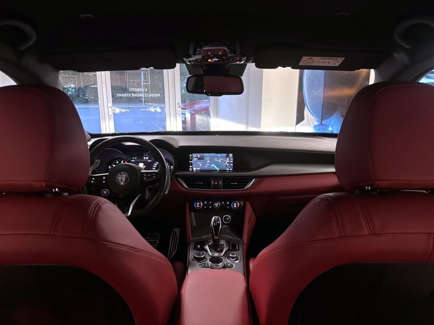 Alfa Romeo Stelvio 2.0T 280k AT8 ZF Q4 4x4 Veloce