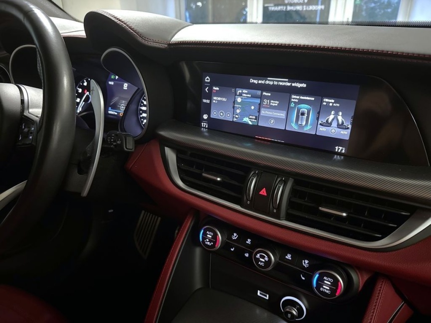 Alfa Romeo Stelvio 2.0T 280k AT8 ZF Q4 4x4 Veloce