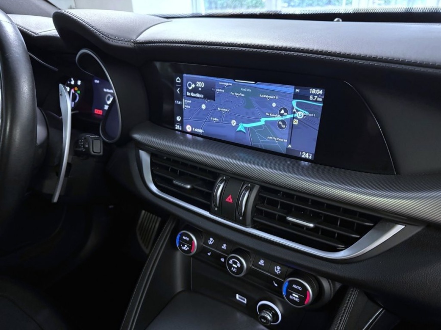 Alfa Romeo Stelvio 2.0T 280k AT8 ZF Q4 4x4 Veloce