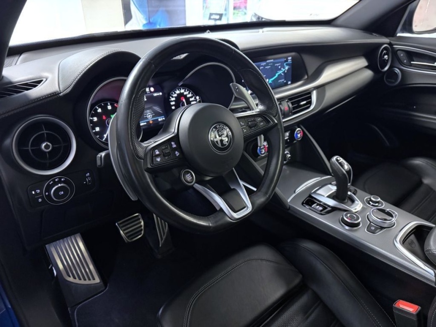 Alfa Romeo Stelvio 2.0T 280k AT8 ZF Q4 4x4 Veloce