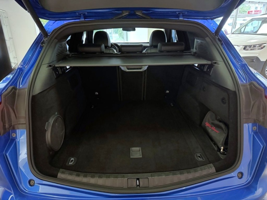 Alfa Romeo Stelvio 2.0T 280k AT8 ZF Q4 4x4 Veloce