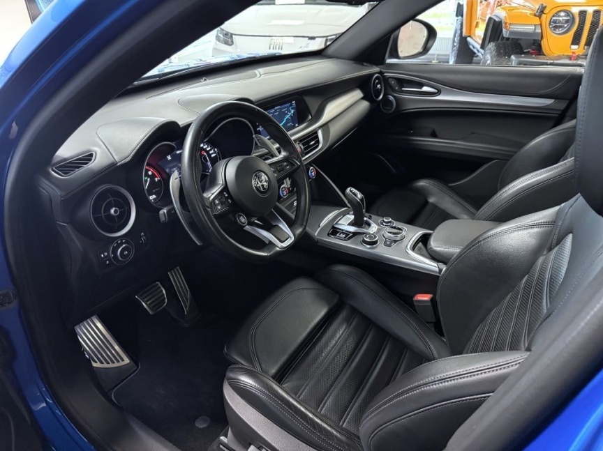 Alfa Romeo Stelvio 2.0T 280k AT8 ZF Q4 4x4 Veloce