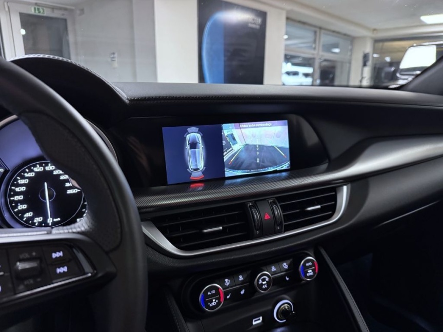 Alfa Romeo Stelvio 2.0T 280k AT8 ZF Q4 4x4 Veloce