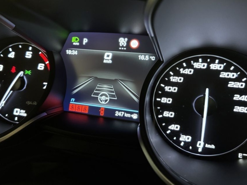 Alfa Romeo Stelvio 2.0T 280k AT8 ZF Q4 4x4 Veloce