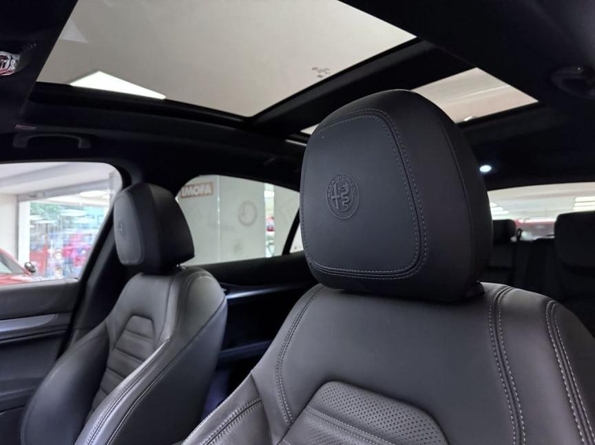 Alfa Romeo Stelvio 2.0T 280k AT8 ZF Q4 4x4 Veloce