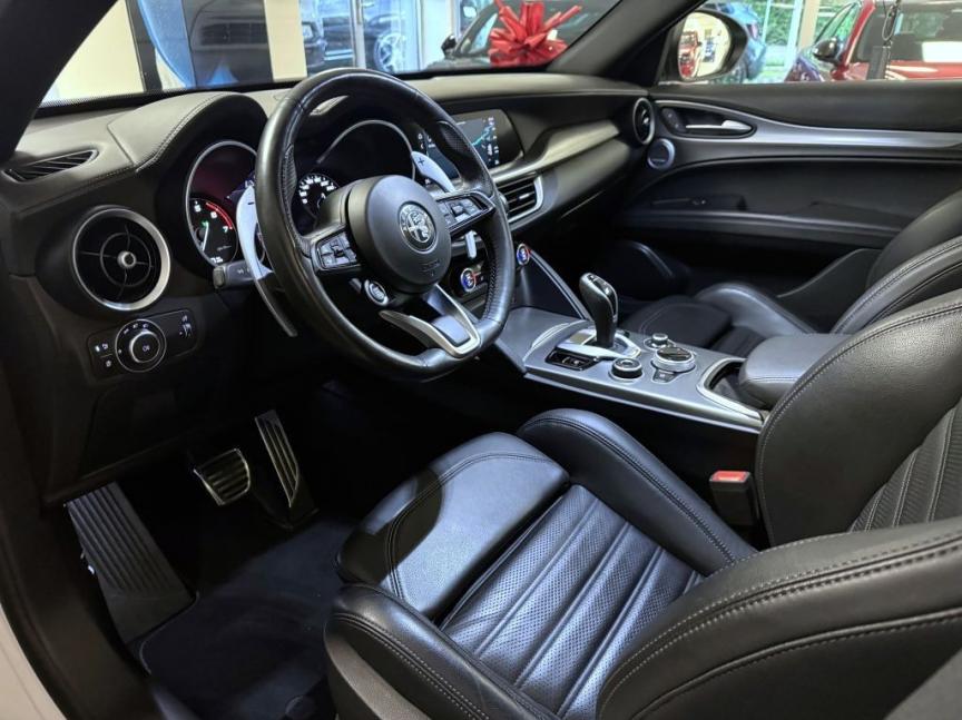 Alfa Romeo Stelvio 2.0T 280k AT8 ZF Q4 4x4 Veloce