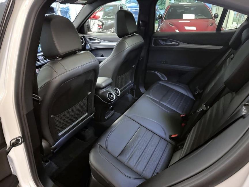Alfa Romeo Stelvio 2.0T 280k AT8 ZF Q4 4x4 Veloce