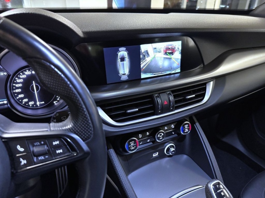 Alfa Romeo Stelvio 2.0T 280k AT8 ZF Q4 4x4 Veloce