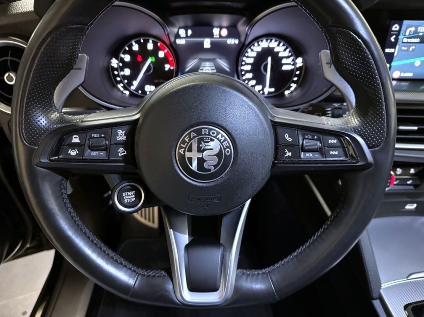 Alfa Romeo Stelvio 2.0T 280k AT8 ZF Q4 4x4 Veloce