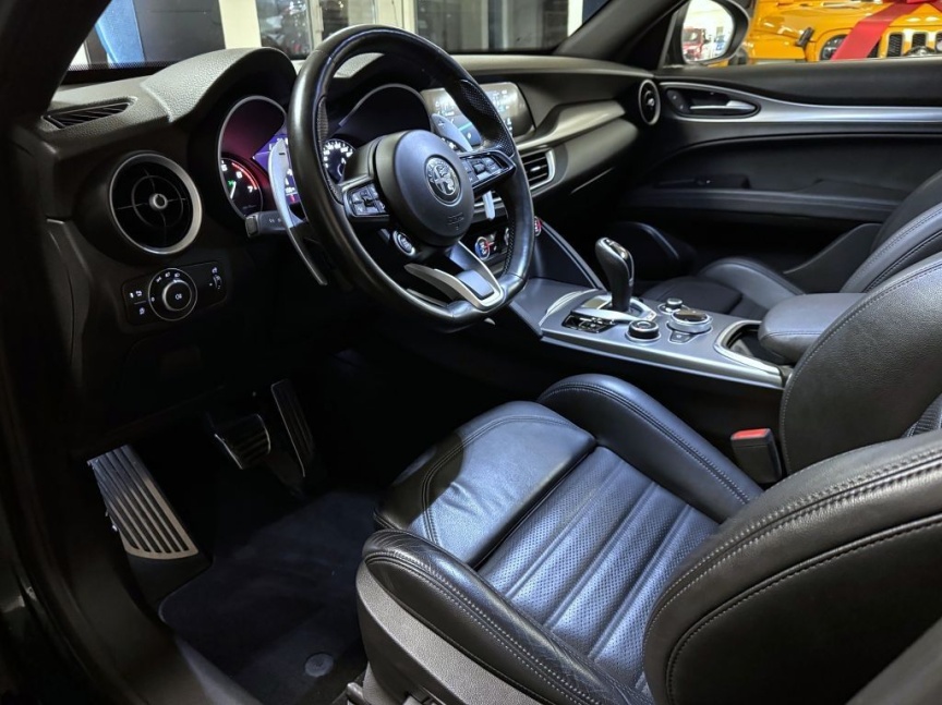 Alfa Romeo Stelvio 2.0T 280k AT8 ZF Q4 4x4 Veloce