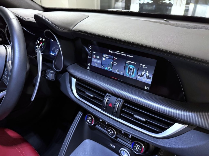 Alfa Romeo Stelvio 2.0T 280k AT8 ZF Q4 4x4 Veloce