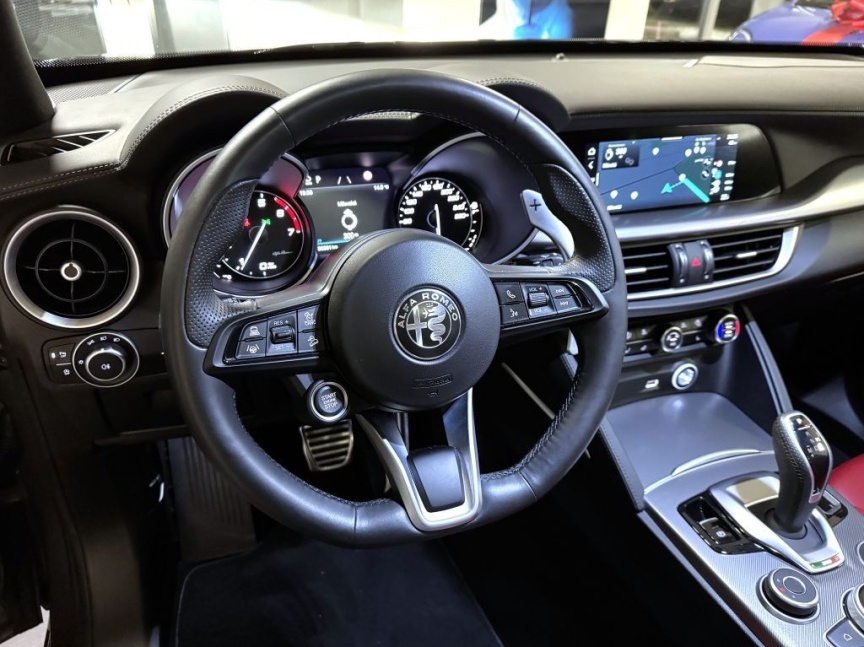 Alfa Romeo Stelvio 2.0T 280k AT8 ZF Q4 4x4 Veloce