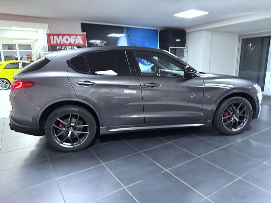 Alfa Romeo Stelvio 2.0T 280k AT8 ZF Q4 4x4 Veloce