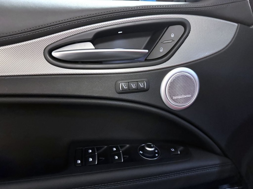 Alfa Romeo Stelvio 2.0T 280k AT8 ZF Q4 4x4 Veloce